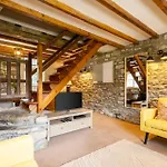 Host & - Hutton-le-hole