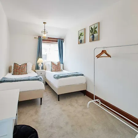 Host & - Hutton-le-hole *